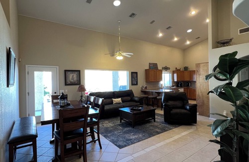Bullhead City House | Great for families. Den is 4th bedroom with full bunk beds. Gated Community