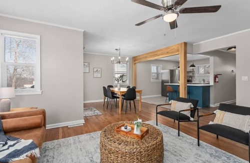 Independence House | Great for Families|4BR|MinstoArrowhead|Hwy Access