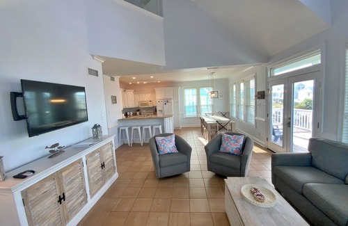 Morgantown House | Great Gulf Views & Pools/Pickleball