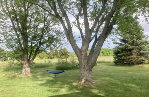 Acme House | Great home right next to the HORSE SHOW! A perfect place for your visit!nn