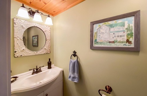 Wells House | Great Lake Views, Renovated Farmhouse