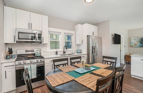 Michigan City House | Great Lakes Downtown Duplex: 2 units in one!