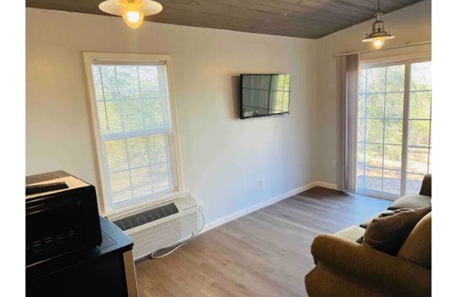 Moss Apartment | Great little apt. Safe charming quiet place