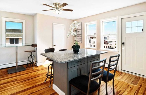 Ventnor City Apartment | Great Located 3BR w/Parking, 8min Walk to Beach