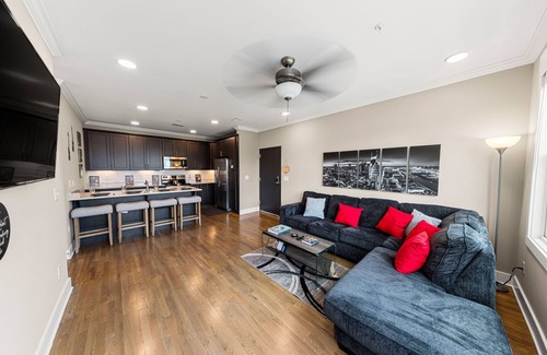 The Nations Condo | Great Location! 2 BR Condo! Minutes To Downtown