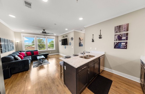 The Nations Condo | Great Location! 2 BR Condo! Minutes To Downtown