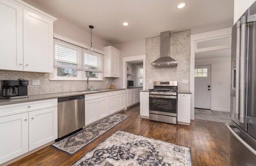 Grand Junction House | Great Location! 2 Houses for large groups!
