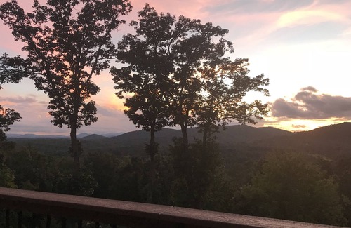 Fletcher House | Great location, beautiful mountain and sunset views, hot tub and shuffleboard.
