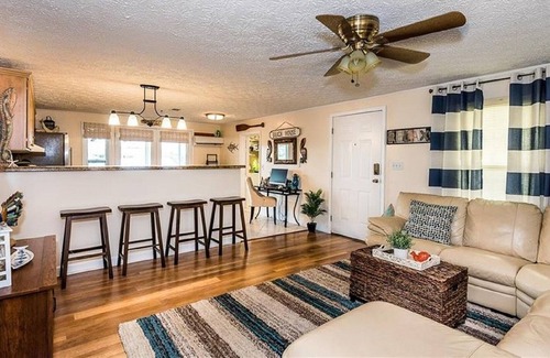 Charlotte Park House | GREAT LOCATION - Boater & Fisherman's dream. Pet friendly.