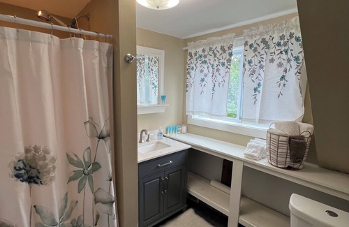 East Burke House | Great Location for All Outdoor Activities. Available for Short-Term