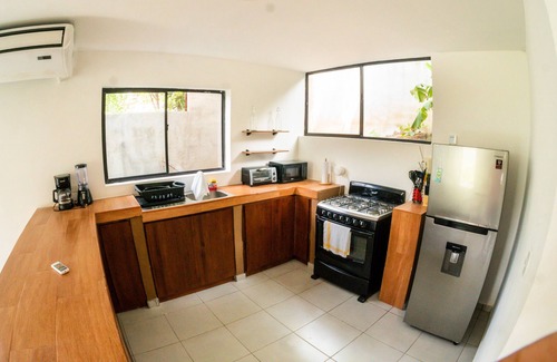 Tamanique House | Great location for family or group getaway. 5 min from the beach!