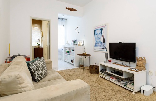 Leblon Apartment | Great Location in Leblon Cg103 Z1