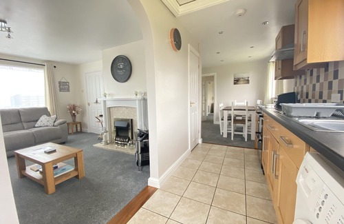 Tintagel House | GREAT LOCATION less than 5 minute walk to centre of Tintagel and Coastal Footpa