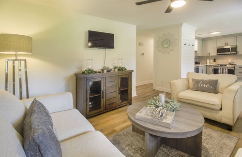 Pooler House | GREAT LOCATION!!!! Manden. The Perfect get away in Pooler/Savanna.