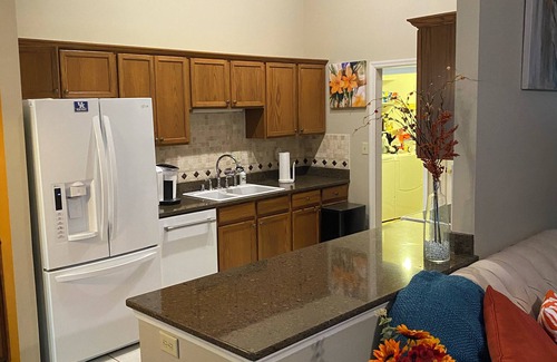 Lexington House | Great Location! Plenty of space 3BR/2 Bath Ranch Style home.