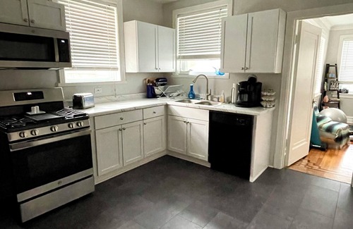 University City Condo | Great Mid-Term Rental: Charming 2 bd/1 office University City Duplex