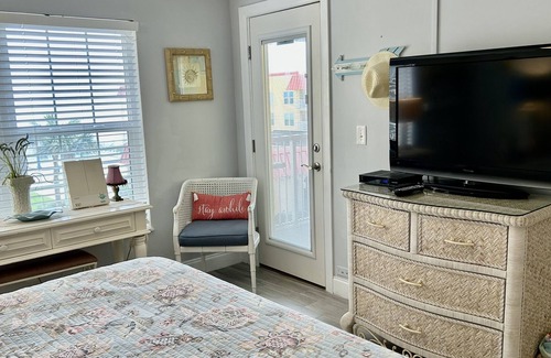 Point East Condo | Great off-season rates. Weather is still warm and sunny. So come on down!
