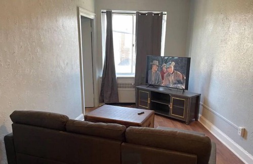 Lockland Apartment | Great Place, Corner Views! #1