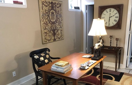 Tuscaloosa House | GREAT PLACE FOR TRAVELING NURSES- A couple of miles from DCH Regional Hospital.