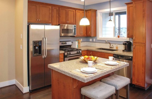 Beaverton House | Great Place To Come Stay