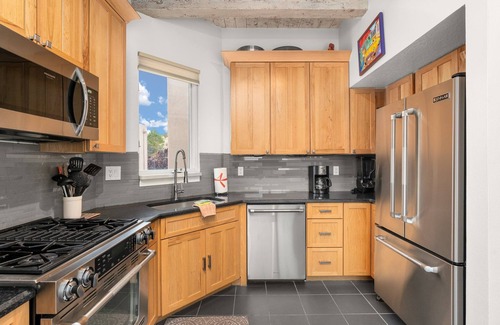 Santa Fe Condo | Great Rates | Artistic Condo Near Plaza | Views | Extended Stays