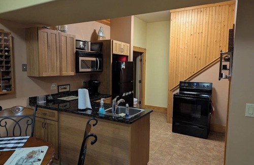 Sherrills Ford Apartment | Great Rates! Lakefront! Family-Freindly. Great Quiet Swimming Cove.