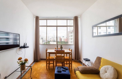 Higienopolis Apartment | ⋆ Great Reviews, Free Parking , 2 Smart TVs n Streaming