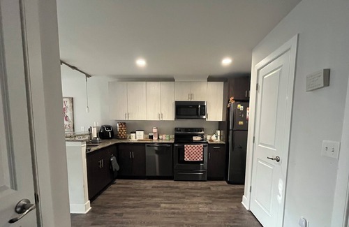 North Arlington Apartment | Great room w great views 11 min America Dream Mall, 12 min from the Path train