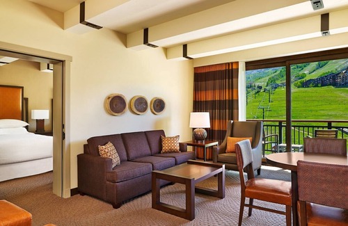 Steamboat Springs Resort | Great skiing in a luxuriuos accomodation(Westin brand)