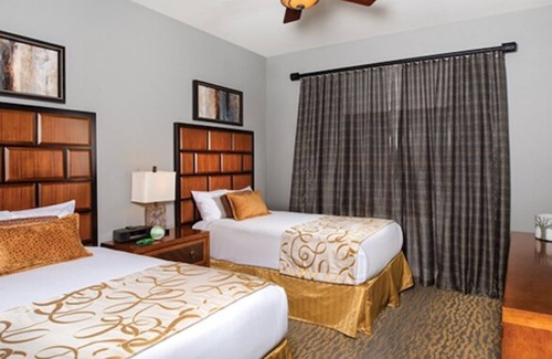 Sevierville Resort | Great Smokies Lodge 3-BR Presidential sleeps 8 includes WILDERNESS WATER PARK