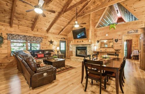 Kodak House | Great Smoky Mountain, Hot Tub, Mins to Dollywood