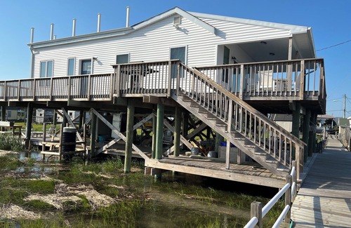 Green Creek House | Great Striper Fishing! Bay Front Cottage Enjoy your Private Dock.