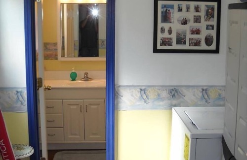 Crystal Beach Cottage | Great Tarpon Getaway Sleeps 8,Pet Friendly,Steps to the Beach