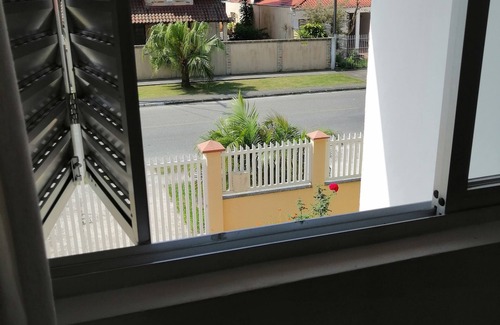 Caioba House | Great townhouse on the best beach in Caiobá, 03 bedrooms, Wi-Fi, air conditioning.
