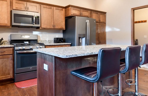 Spearfish Cabin | Great TwinHome w/ Full Game Room Large Open Kitchen & Close to Spearfish Park