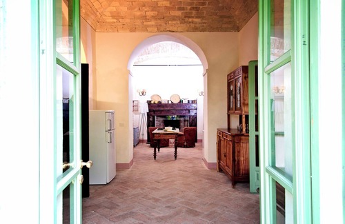 Castagnole delle Lanze House | Great Villa in the historic center, for tourism and pleasant stay.