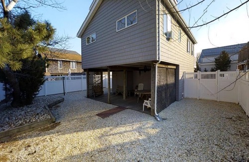 Beach Haven Terrace House | Great Value - Oceanside raised ranch. Location is perfect for walking to beach, restaurants, pizza, ice cream or coffee. 134196