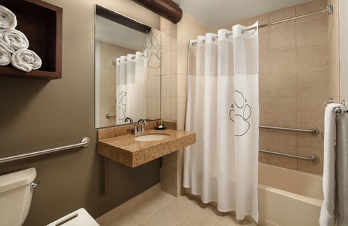 Concord Resort | Great Wolf Lodge Concord