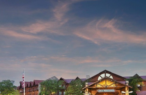 Lake Delton House | Great Wolf Lodge Wisconsin Dells - Amazing Resort w/Indoor Park Fun Included!