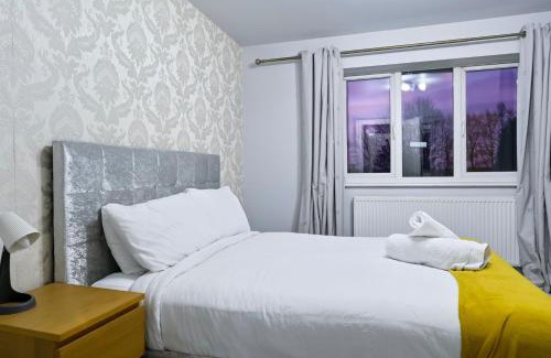 Walsall Apartment | Greatmindz's home away from home