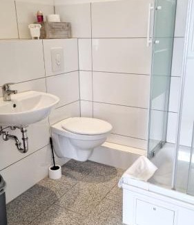 Neukoelln Apartment | Green Apartment Fine for couples Neukölln