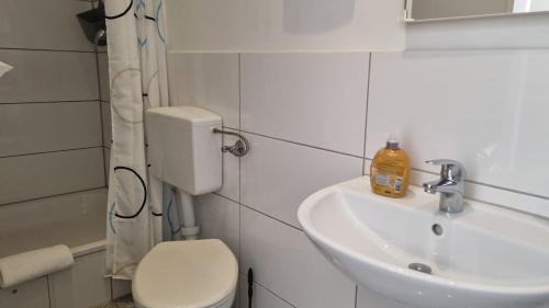 Neukoelln Apartment | Green Apartment Studio L30 Neukölln