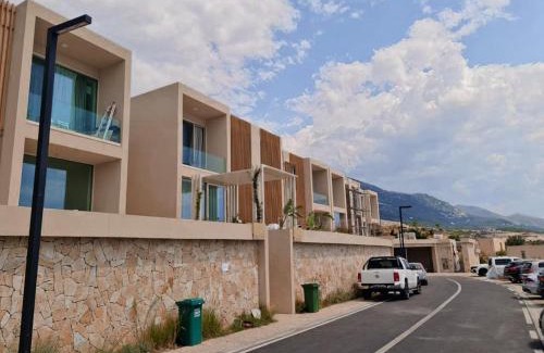 Jala House | Green Coast Escape