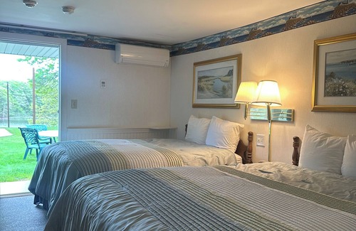 East Falmouth Hotel | Green Harbor Waterfront Lodging