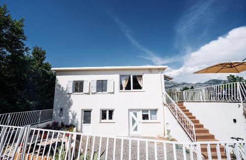 Komaji Apartment | Green Hill Apartment