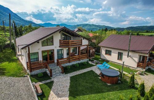 Moieciu Cabin | Green Hill Resort