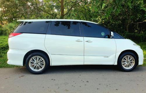 Seeduwa - Katunayake Boat Rental | Green Island Taxi & Tours