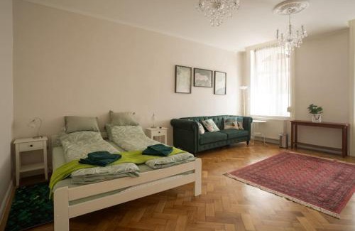 Belso-Ferencvaros Apartment | Green Kalvin