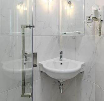 Obolon' Hotel | Green Line