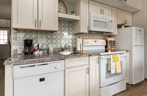 Table Rock Condo | Green Meadow Getaway